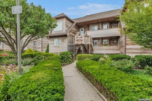 116 Fox Hill Drive, Baiting Hollow, NY 11933