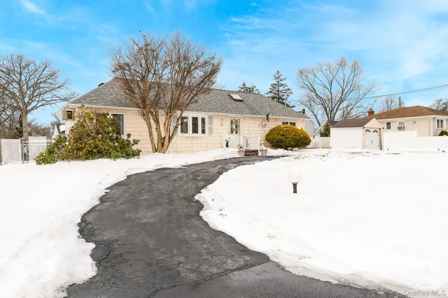 60 Easton Avenue, North Babylon, NY 11703 - #2