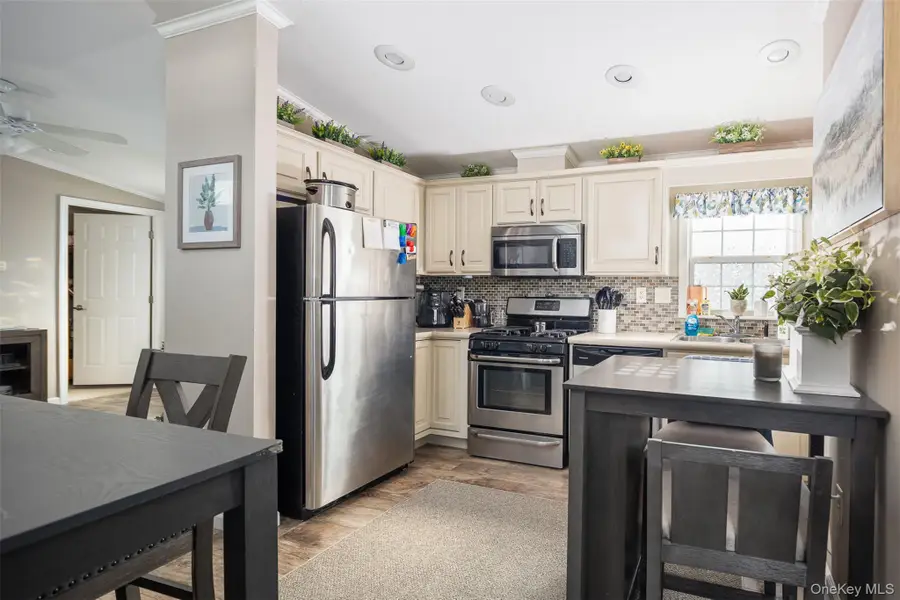 181 Glynwood #181, Riverhead, NY 11901 - #3