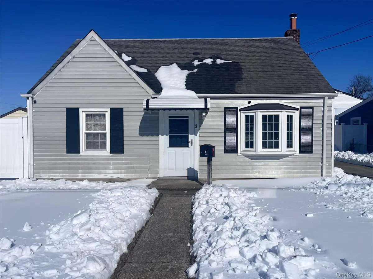 3 Birch Court E, East Farmingdale, NY 11735 - #1