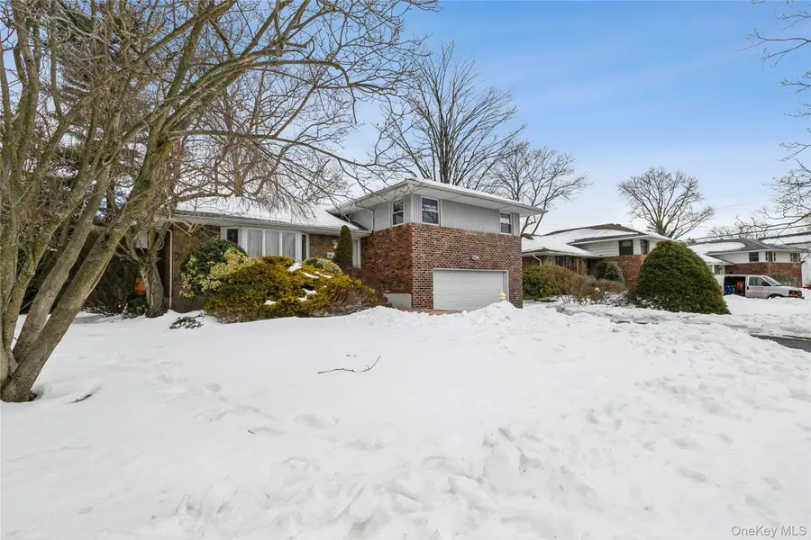 15 Center Drive, Syosset, NY 11791 - #3