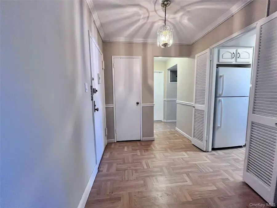 60 Hempstead Avenue #1J, Lynbrook, NY 11563 - #2