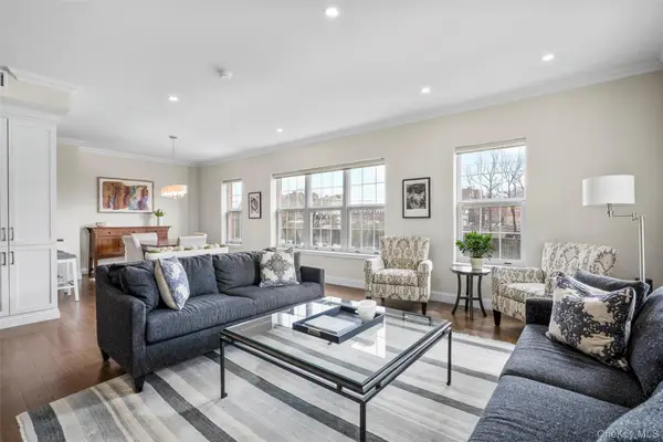 10 Byron Place #214, Larchmont, NY 10538