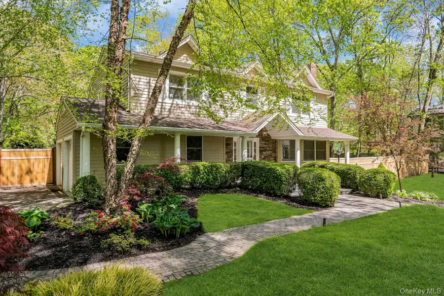 7 Mcculloch Drive, Dix Hills, NY 11746 - Image #2