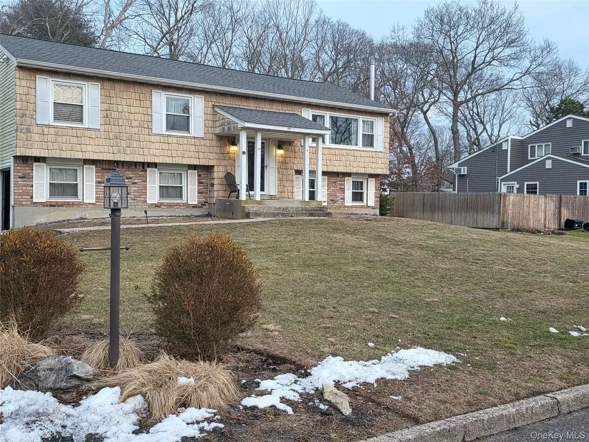 15 Canterbury Drive, Coram, NY 11727 - #1