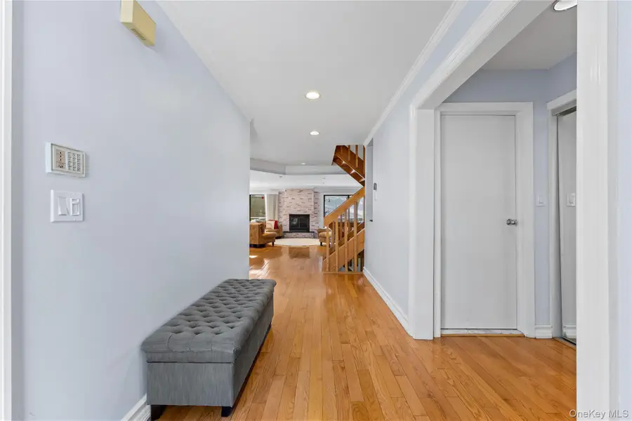 4 John Bean Court, Port Washington, NY 11050 - #3