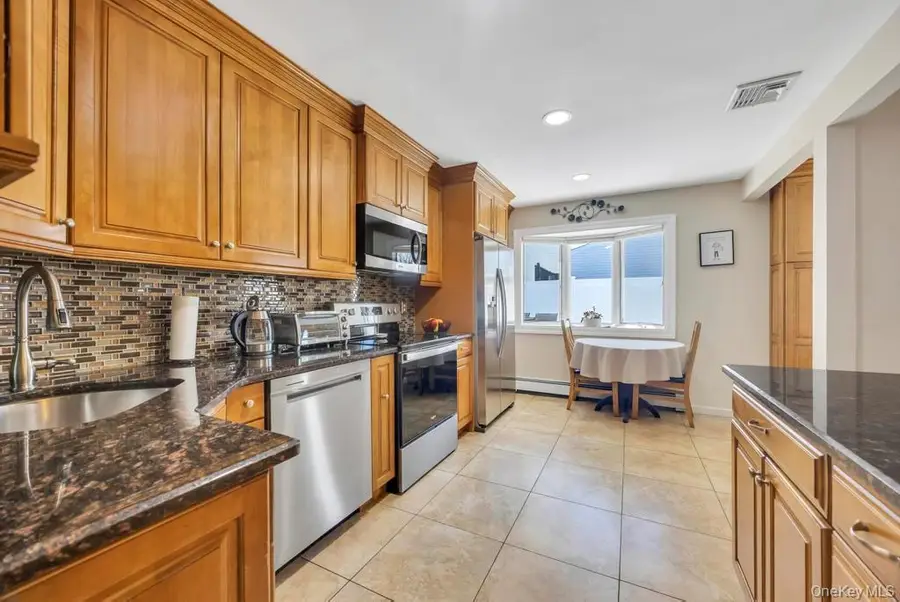 436 8th Street, Bohemia, NY 11716 - #3