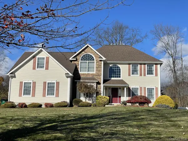 44 Harrisons Trail, Hopewell Junction, NY 12533