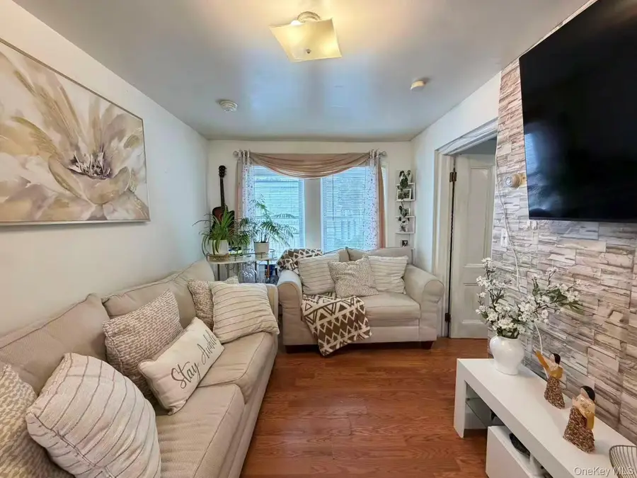 7 Sands Point Road, Port Washington, NY 11050 - Image #3