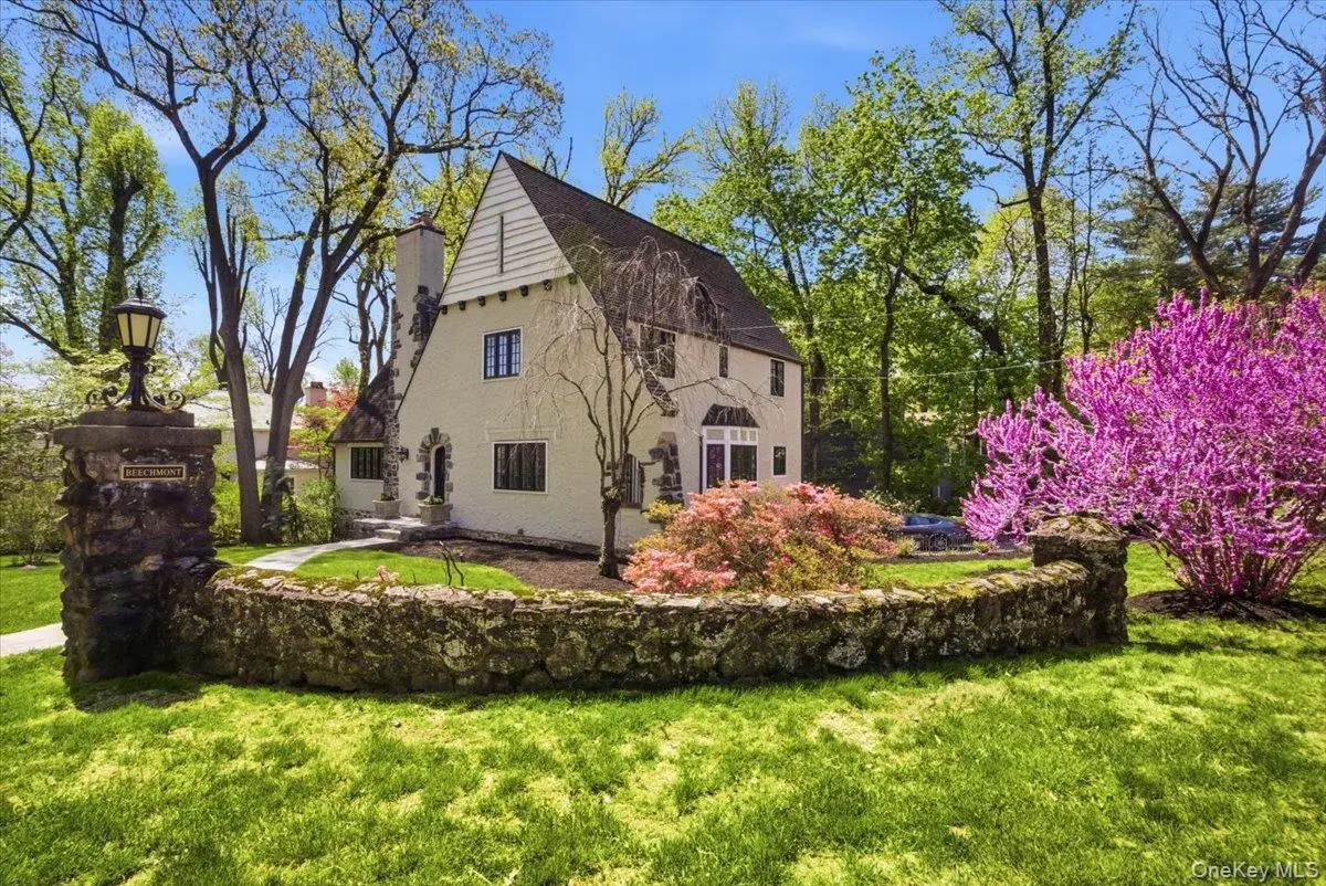 1 Aviemore Drive, New Rochelle, NY 10804 - #1