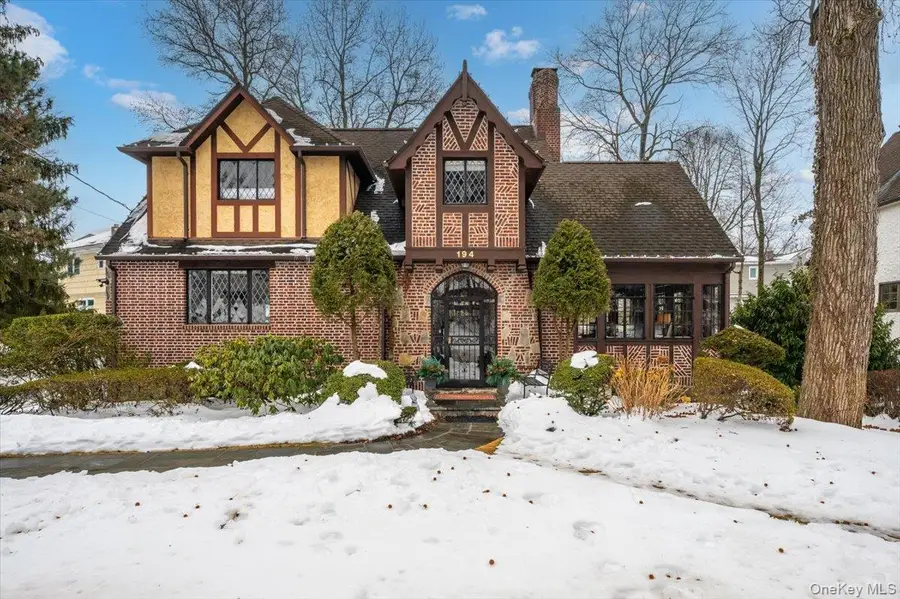 194 Hickory Grove Drive E, Larchmont, NY 10538 - #2