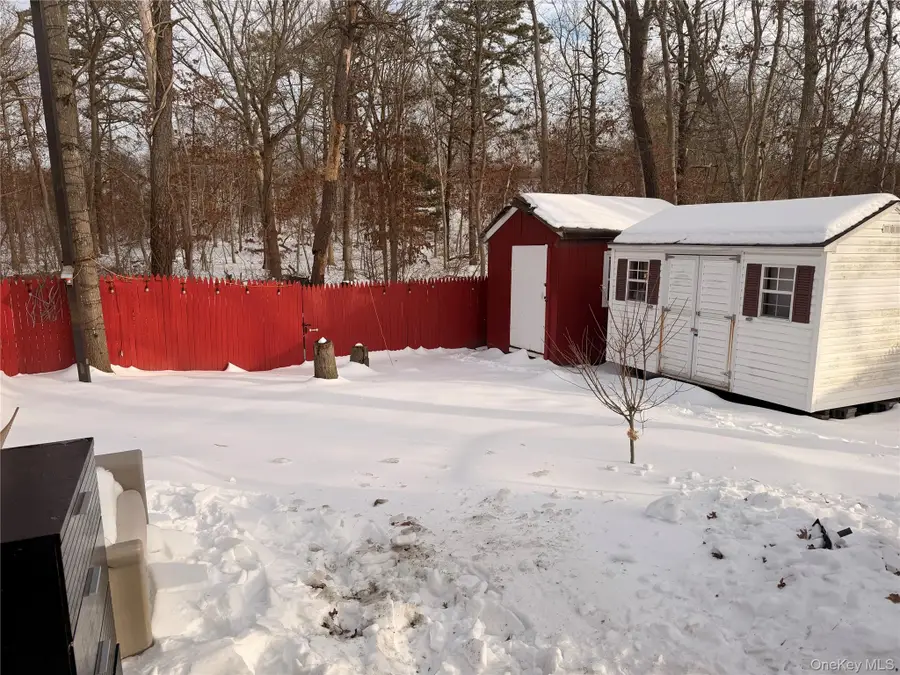 405 Kane Avenue, East Patchogue, NY 11772 - Image #3