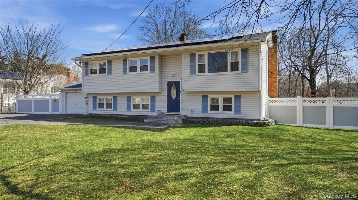 147 Coates Avenue N, Holbrook, NY 11741 - #1