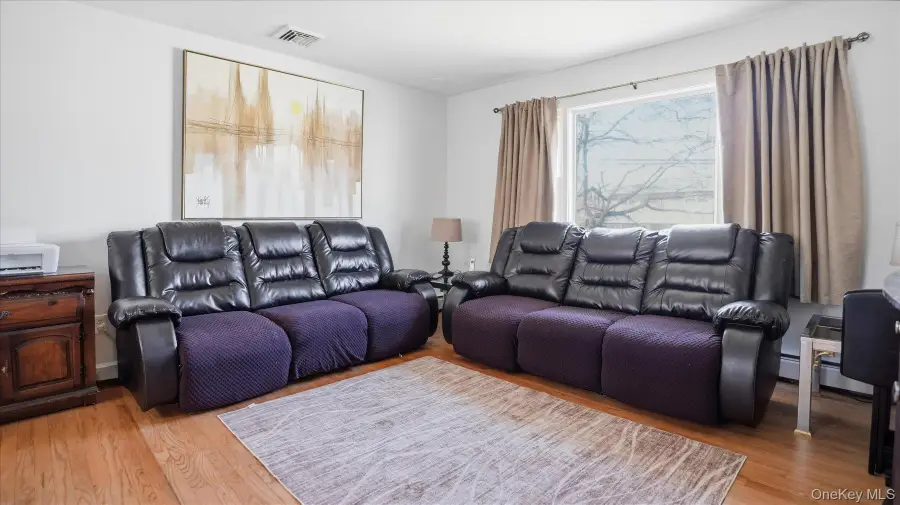 147 Coates Avenue N, Holbrook, NY 11741 - #2