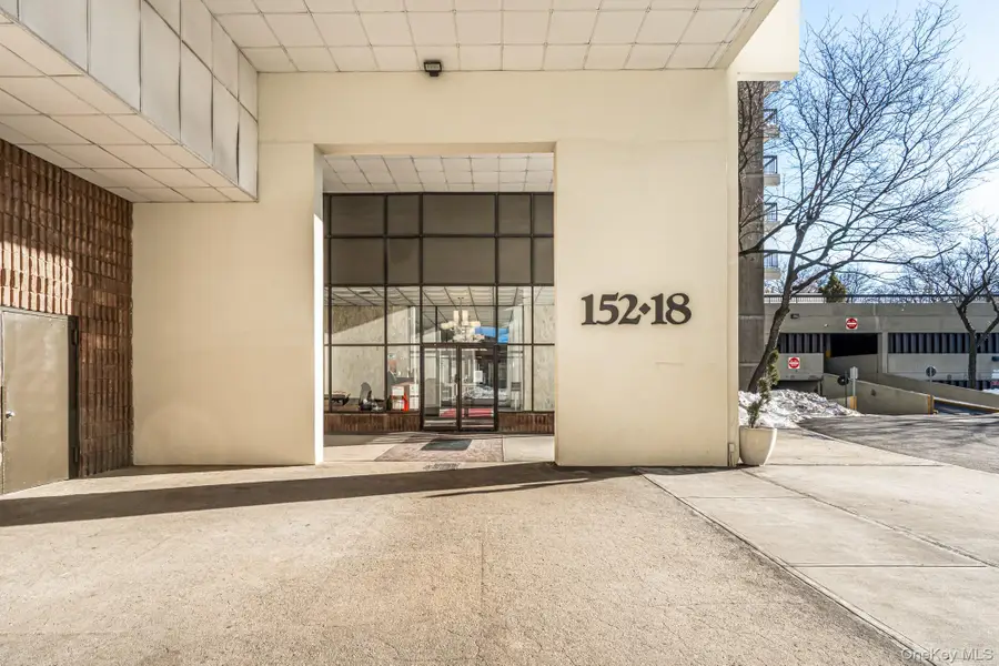 152-18 Union Turnpike #8S, Flushing, NY 11367 - Image #2