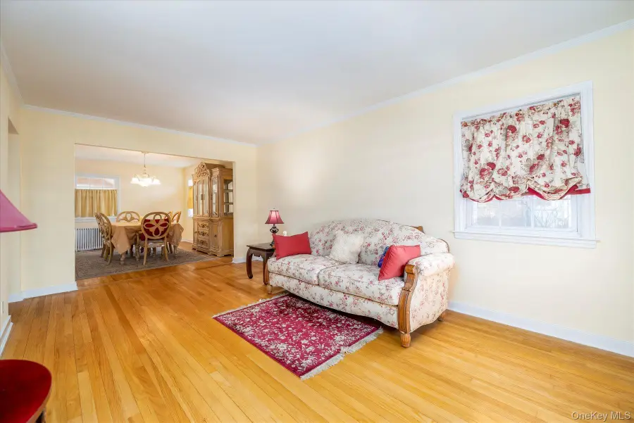 148 Amherst Road, Valley Stream, NY 11581 - #3