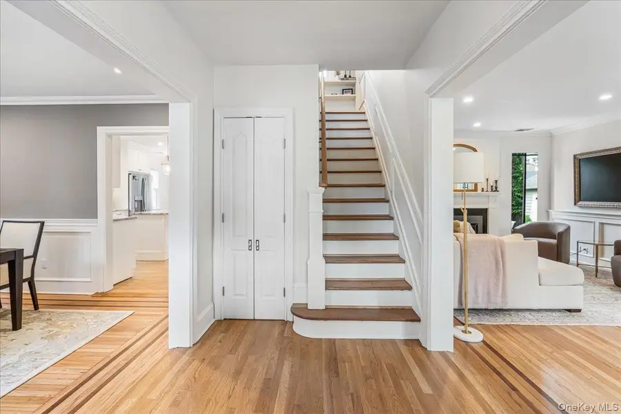 33 Shepherd Street, Rockville Centre, NY 11570 - #3