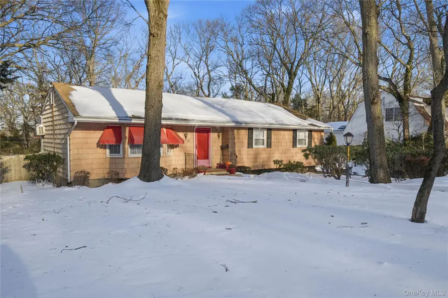 115 Red Oak Court, Port Jefferson, NY 11777 - #2