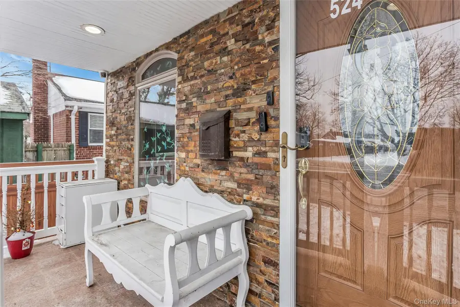524 Jerusalem Avenue, Hicksville, NY 11801 - Image #3