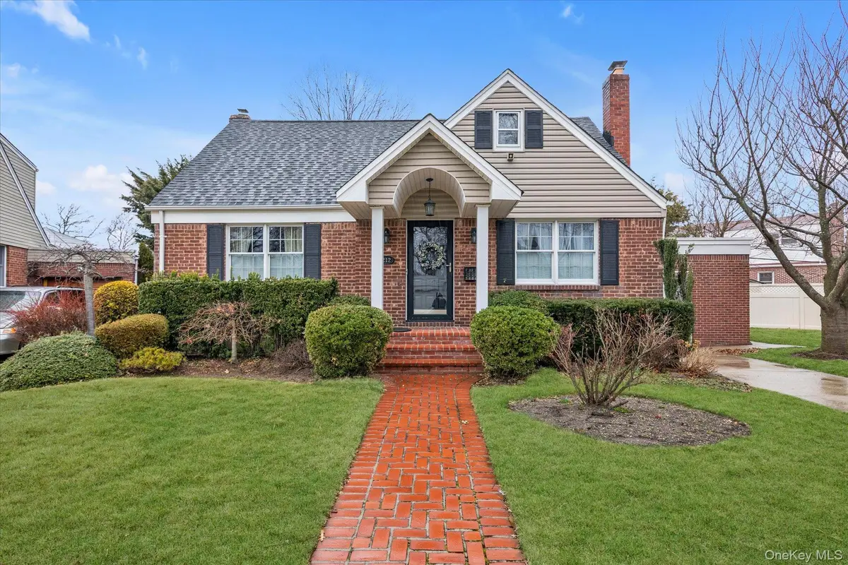 212 Wilton Street, New Hyde Park, NY 11040 - #1