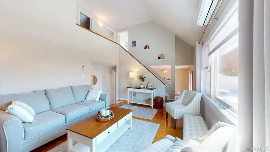 638 Saint George Avenue, North Babylon, NY 11703 - #3