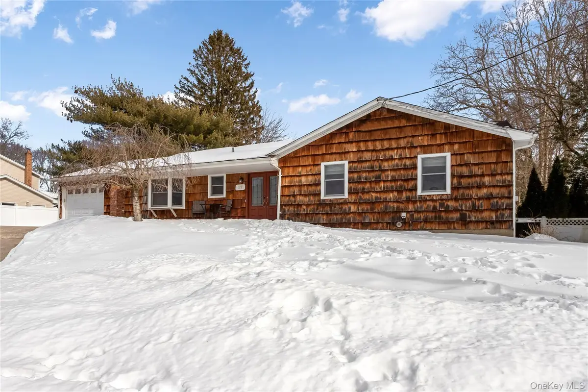 17 Meroke Lane, Rocky Point, NY 11778 - Image #1