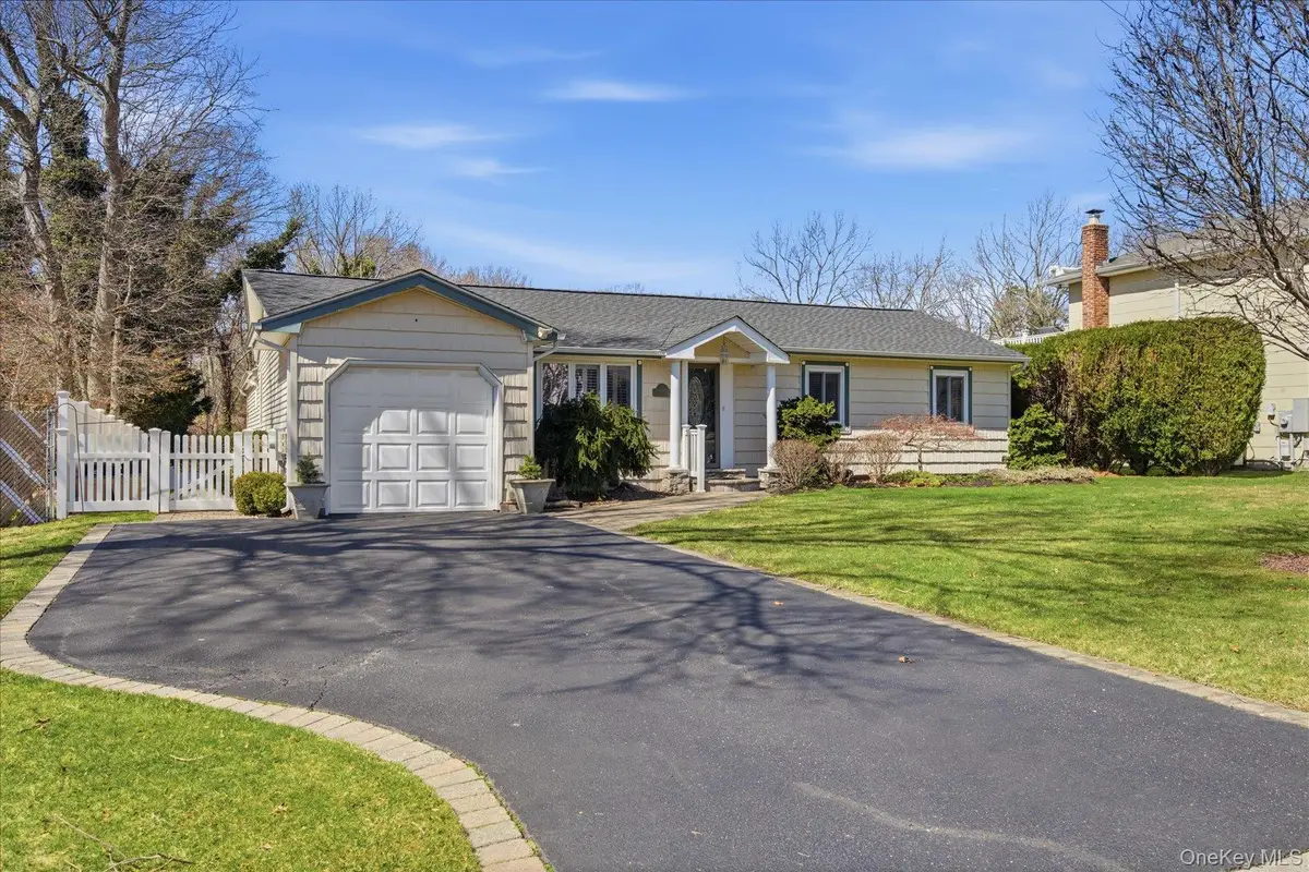 8 Natalie Court, Ronkonkoma, NY 11779 - #1