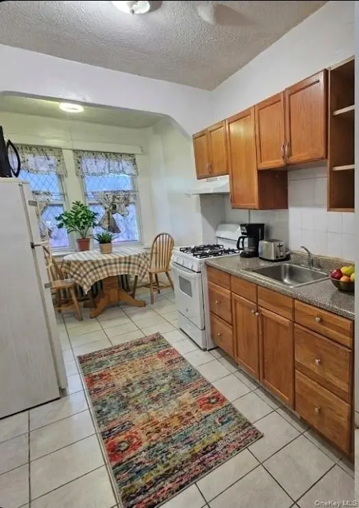 17719 Troutville Roads, Jamaica, NY 11434 - Image #3