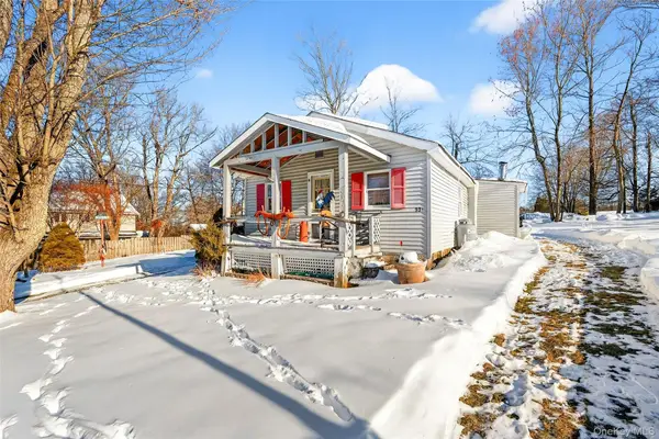 33 E Crossman Avenue, Monroe, NY 10950