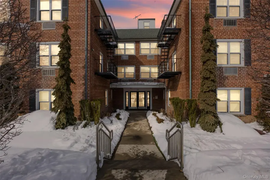 124 South Park Ave #2-S, Rockville Centre, NY 11570 - #2