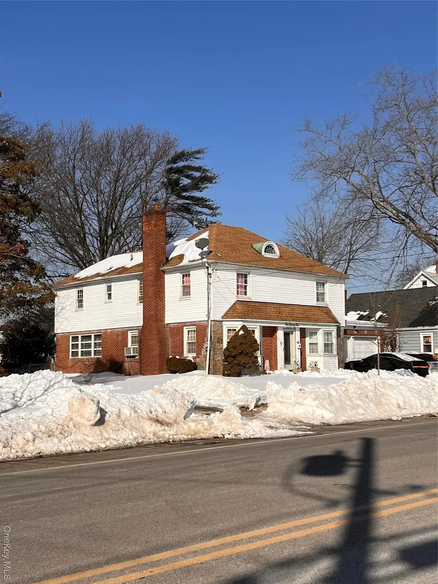 122 Rockaway Parkway, Valley Stream, NY 11580 - #2