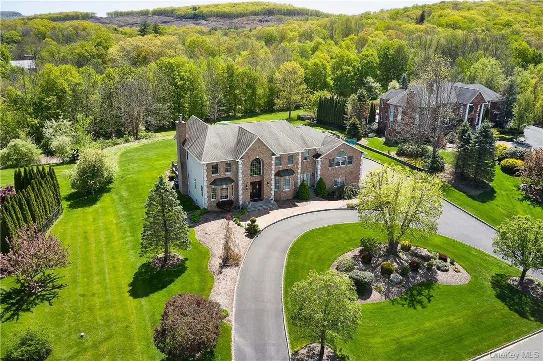 17 Constitution Court, Tuxedo Park, NY 10987 - #1