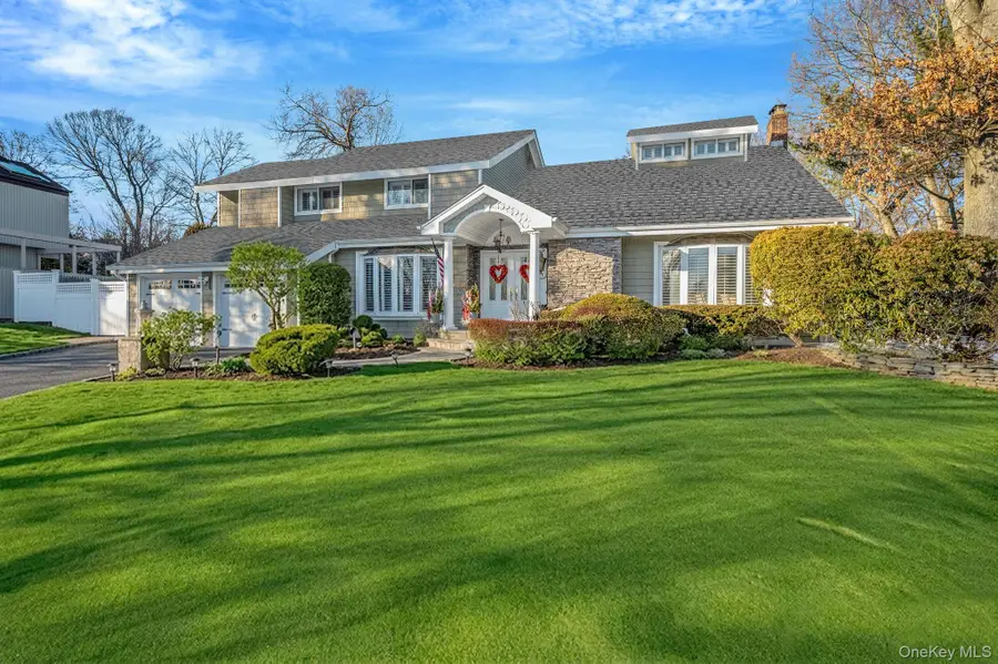 10 Alpine Court, Smithtown, NY 11787 - #2