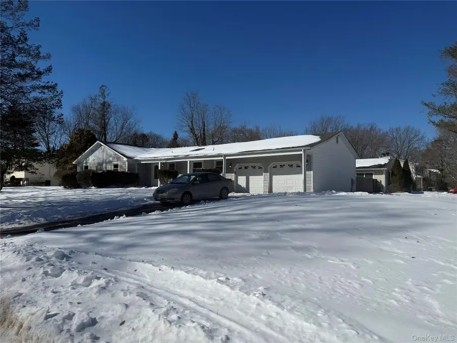 5 Julia Circle, East Setauket, NY 11733 - #2