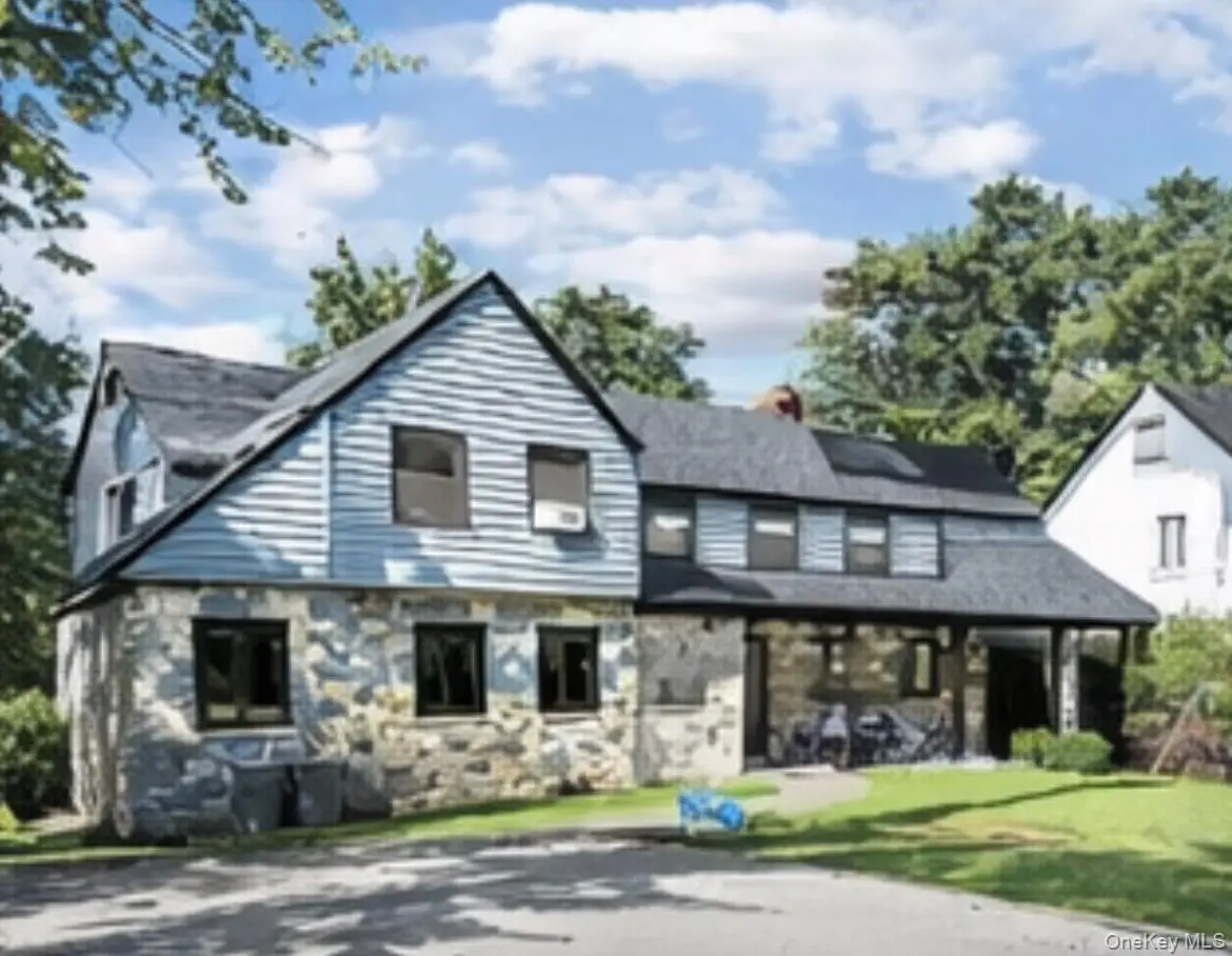 11 Brook Lane, Great Neck, NY 11023 - #1