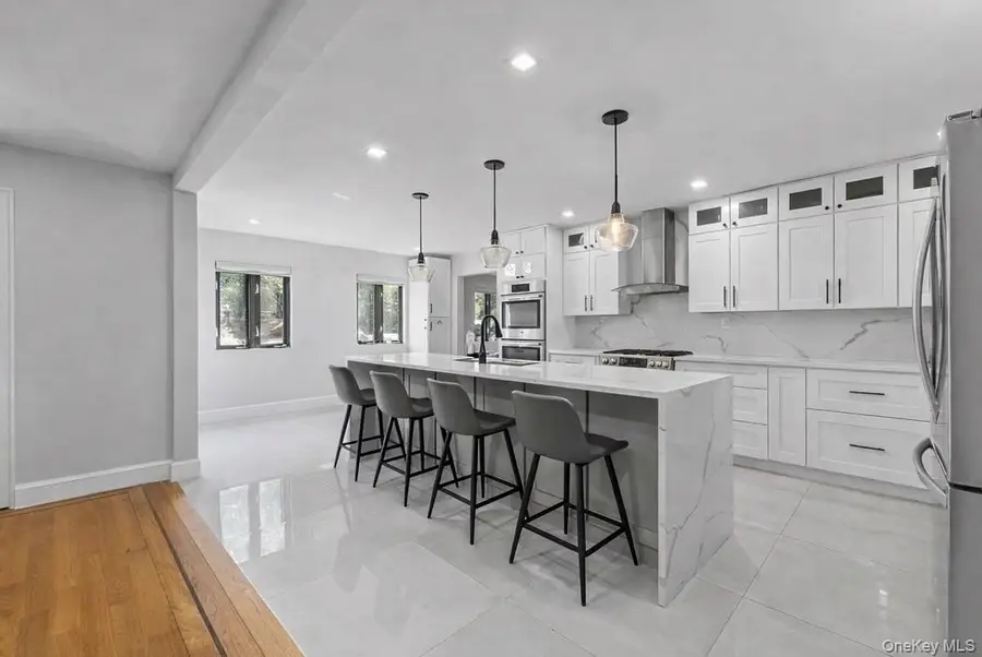 11 Brook Lane, Great Neck, NY 11023 - #2