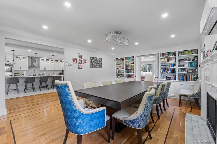 11 Brook Lane, Great Neck, NY 11023 - #3