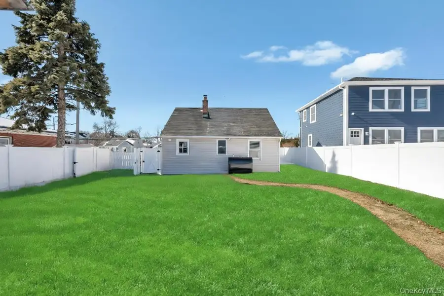 1333 5th Avenue, Bay Shore, NY 11706 - #3