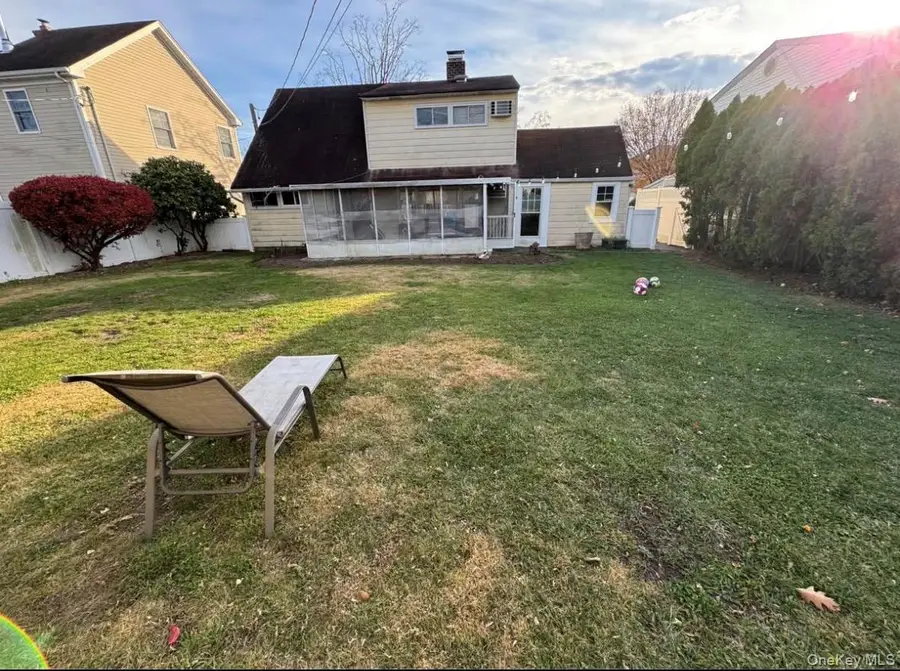 23 Tip Top Lane, Hicksville, NY 11801 - #2