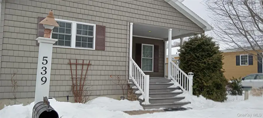 1661-539 Old Country Rd #539, Riverhead, NY 11901 - #3