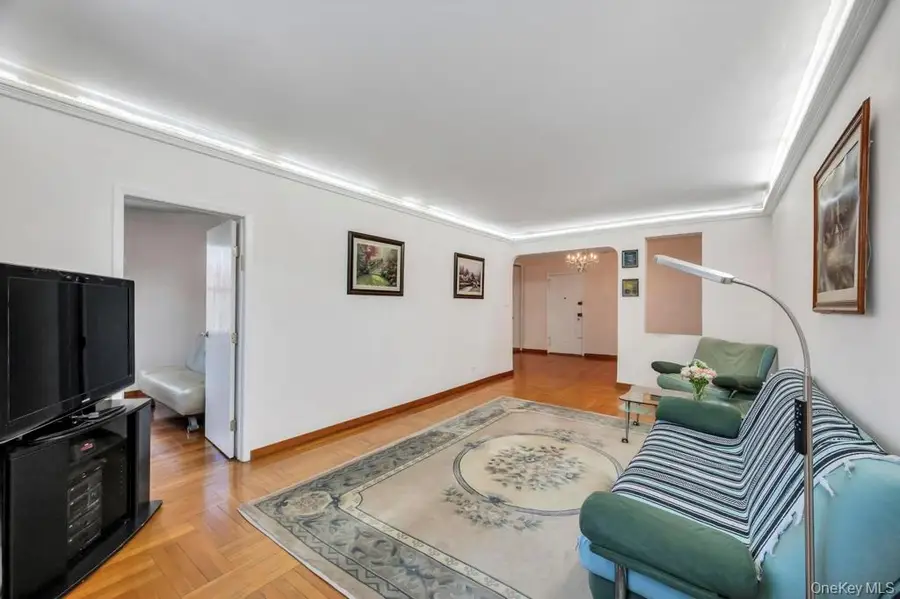 10010 67 Road #4 Floor, Forest Hills, NY 11375 - #2