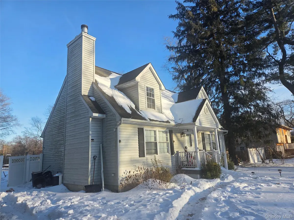 2525 Locust Avenue, Ronkonkoma, NY 11779 - #1