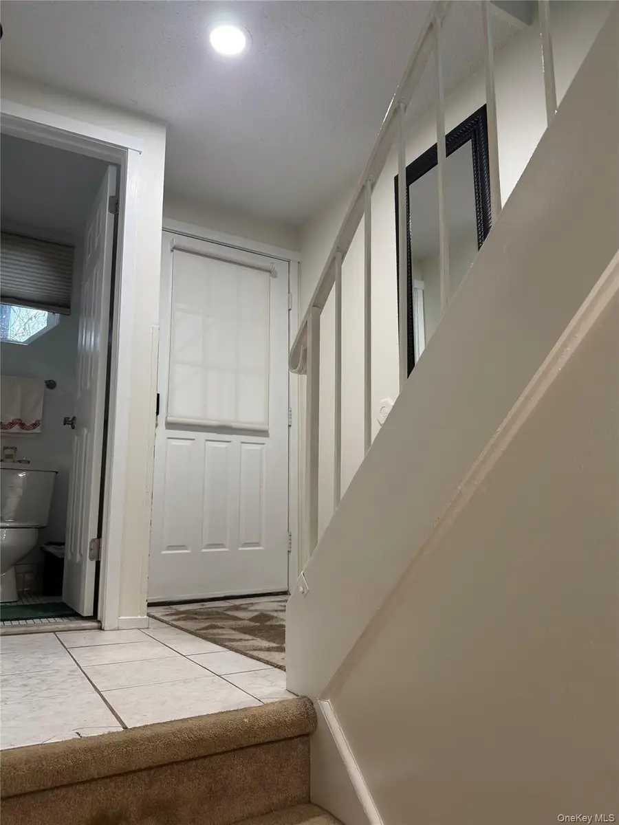 211 Treetop Circle, Nanuet, NY 10954 - #2