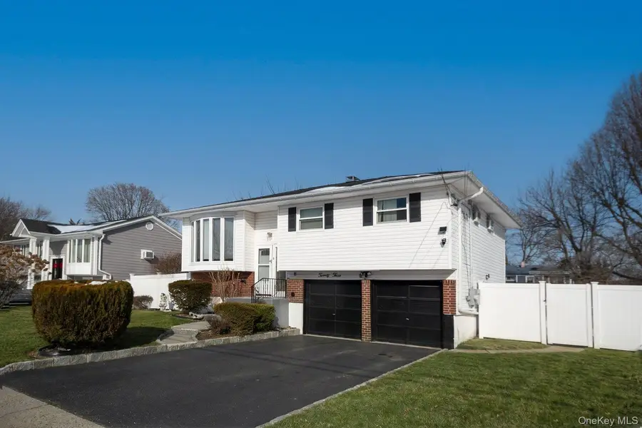 23 Frank Street, Brentwood, NY 11717 - #2