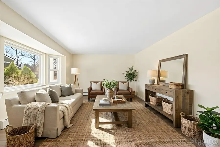 17 Montclair Street, Port Jefferson Station, NY 11776 - #3