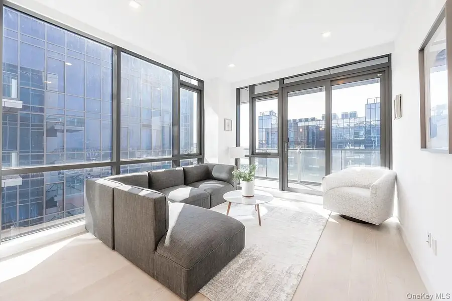 33-66 Farrington Street #11I, Flushing, NY 11354 - #3