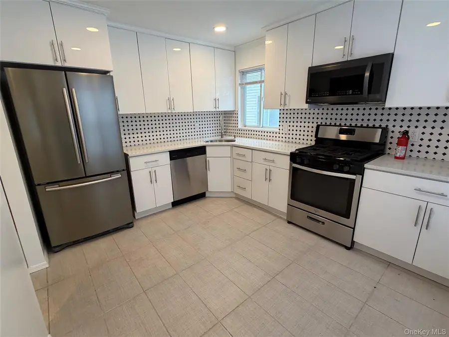 62 #A Linwood Road N, Port Washington, NY 11050 - #3