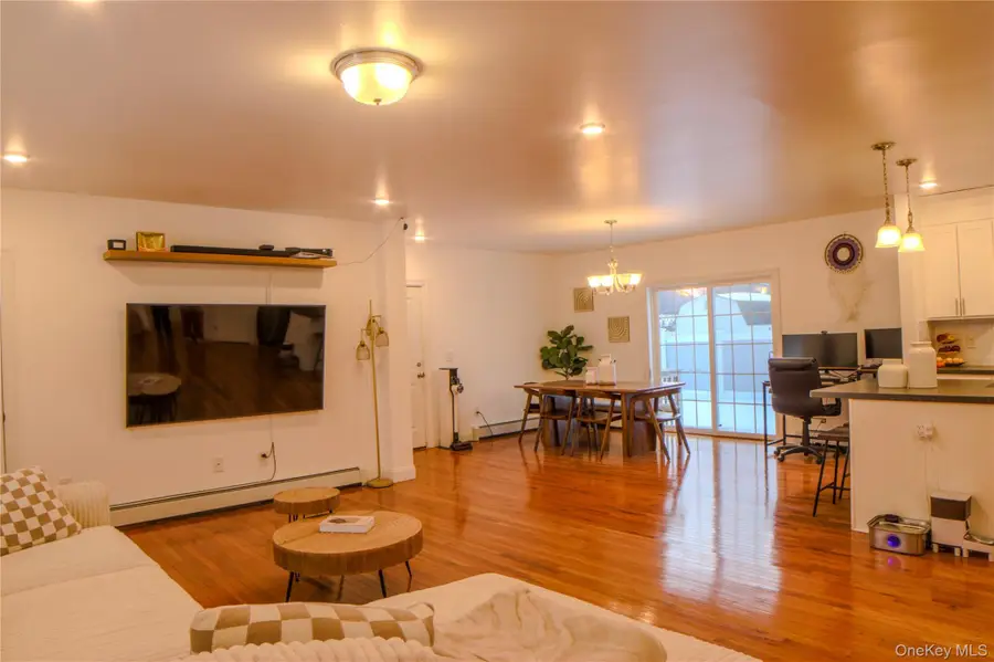 14 Bittersweet Lane, Levittown, NY 11756 - #3