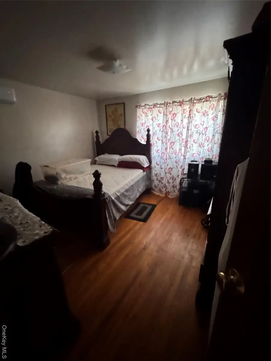 1427 Needham Avenue, Bronx, NY 10469 - #2