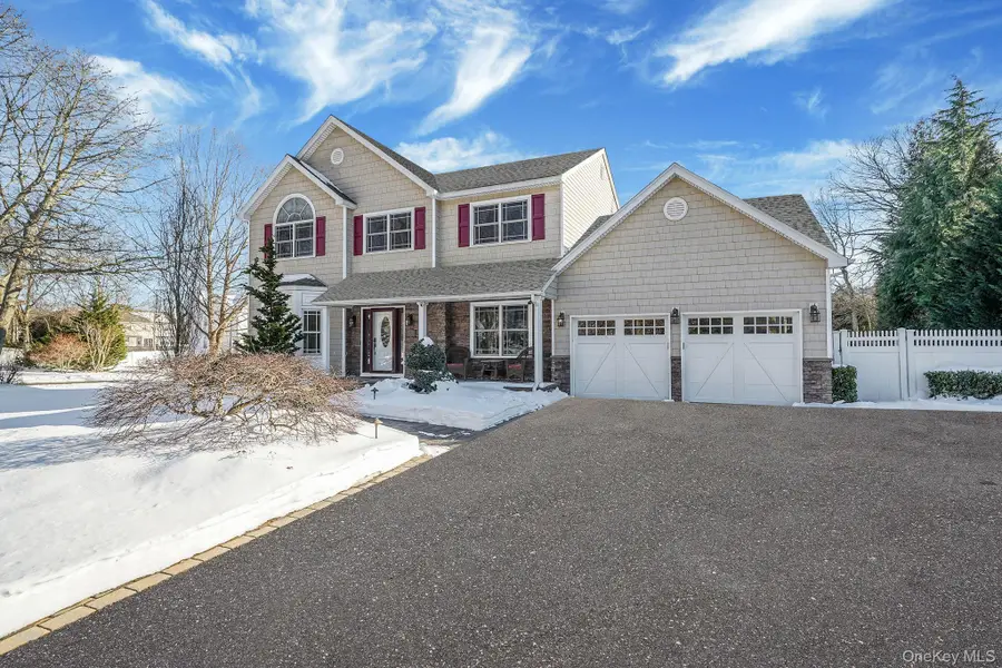 24 Embassy Road, Selden, NY 11784 - Image #3